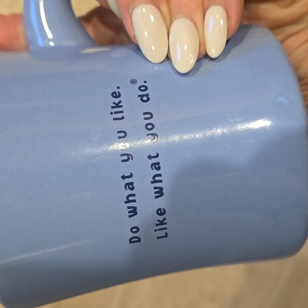 Life is Good Periwinkle Blue Beach Scene Mug - Picture 7 of 7
